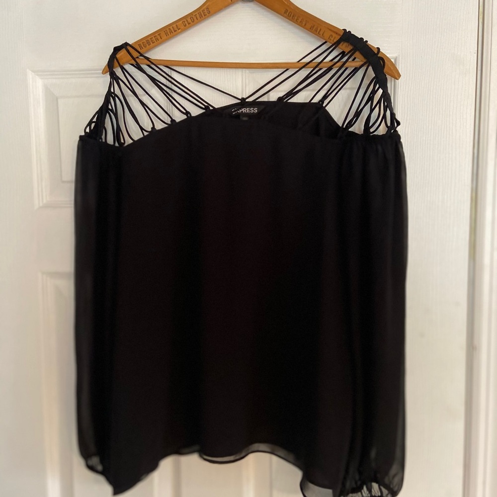 Blouse with string neck line